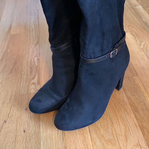 Black Heeled Knee High Boots - Picture 7 of 8